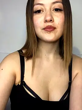 Angela Torres  online show from 10.10.25