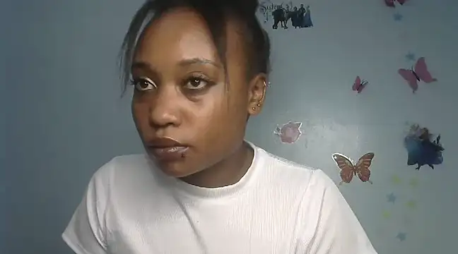 laetitia  online show from 03.06.25