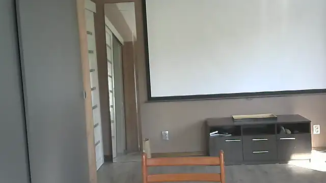 Snapshot of HarrySnake chatting on 09.14.25 HarrySnake online show from 09.14.25