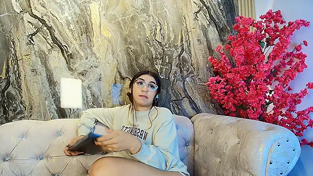Snapshot of Zayda_1 chatting on 03.08.25 Zayda 1 online show from 03.08.25