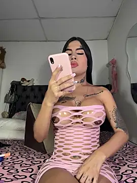 saragill323 online show from 11.22.25