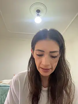 Snapshot of Yulia_sx chatting on 01.19.25 Yulia sx online show from 01.19.25