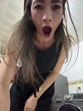 Snapshot of Yulia_sx chatting on 03.05.25 Yulia sx online show from 03.05.25