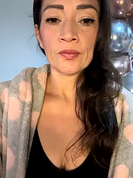 Snapshot of Yulia_sx chatting on 10.04.25 Yulia sx online show from 10.04.25