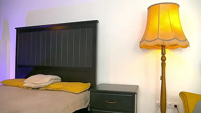 Yanira Muslim online show from 02.25.26