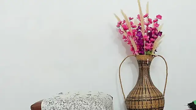 Latin Mature975 online show from 10.12.25