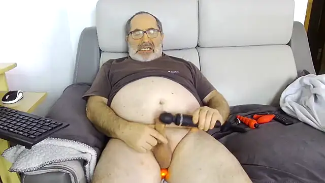 gillou1234 online show from 01.31.25