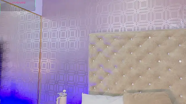 Sara Desire online show from 09.10.25