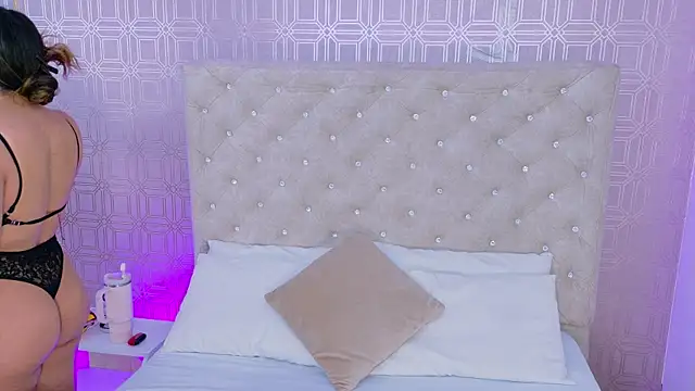 Sara Desire online show from 09.11.25