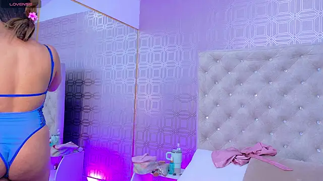 Sara Desire online show from 10.09.25