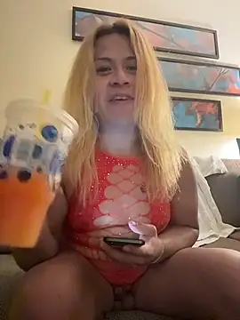 allissonw13 online show from 11.27.25