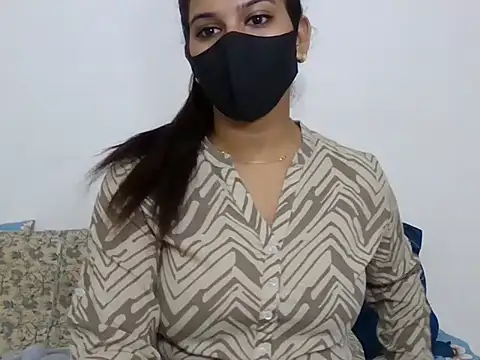 sparkling queen online show from 12.10.24