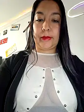 Bella keny online show from 02.03.25