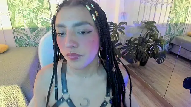 cute hollywood online show from 12.19.25