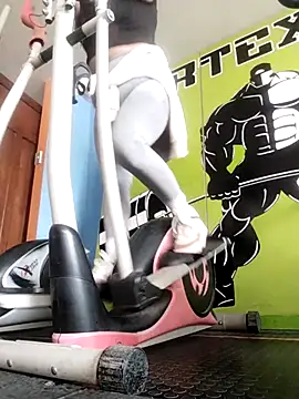 Snapshot of EmaGw chatting on 01.13.26 EmaGw online show from 01.13.26