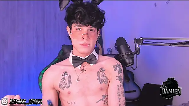 Snapshot of cinnamon_boyxxx chatting on 09.24.25 cinnamon boyxxx online show from 09.24.25