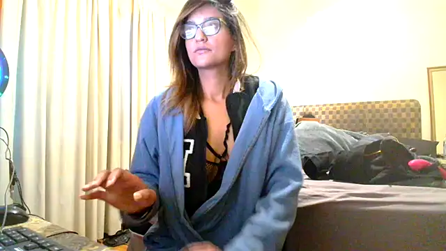 Snapshot of karmicQueen669 chatting on 07.02.26 karmicQueen669 online show from 07.02.26