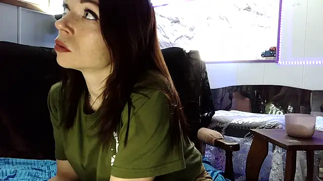 Snapshot of Genevieve143 chatting on 01.18.26 Genevieve143 online show from 01.18.26