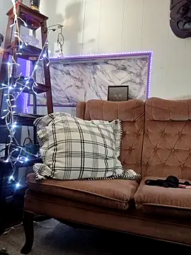 Snapshot of Genevieve143 chatting on 03.05.26 Genevieve143 online show from 03.05.26