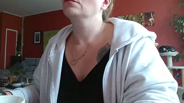 Snapshot of cruellaculdenfer67 chatting on 06.11.26 cruellaculdenfer67 online show from 06.11.26