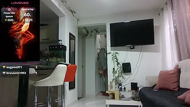 Snapshot of saramartinez1000 chatting on 02.13.25 saramartinez1000 online show from 02.13.25