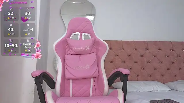 Tiphani walker  online show from 04.12.26