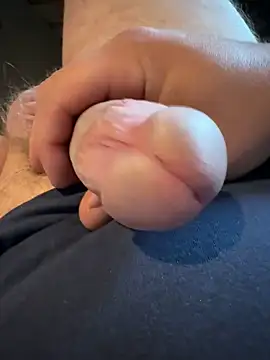 Snapshot of Sebastian24589 chatting on 10.27.25 Sebastian24589 online show from 10.27.25