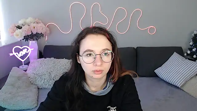 Mini Diva online show from 01.06.26