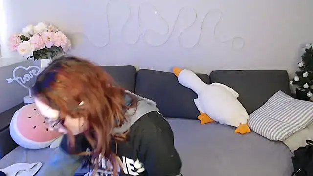 Mini Diva online show from 02.18.26