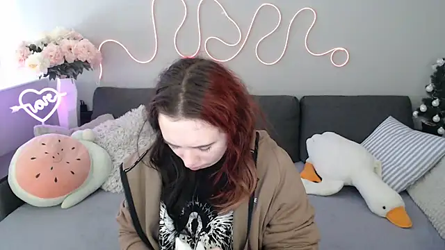 Mini Diva online show from 02.22.26