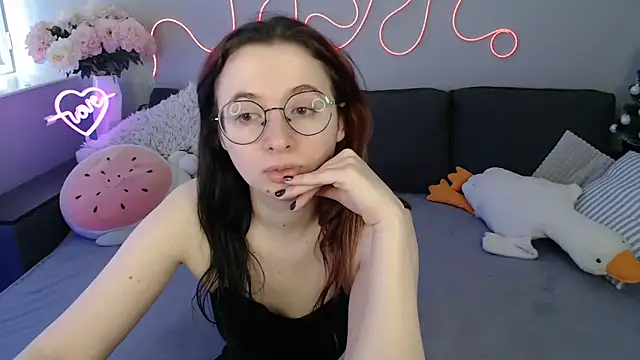 Mini Diva online show from 03.03.26