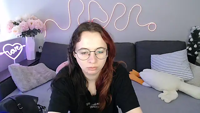 Mini Diva online show from 03.14.26