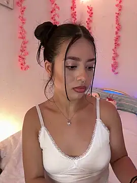 AliceJovovich online show from 12.04.24