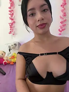 AliceJovovich online show from 12.19.24