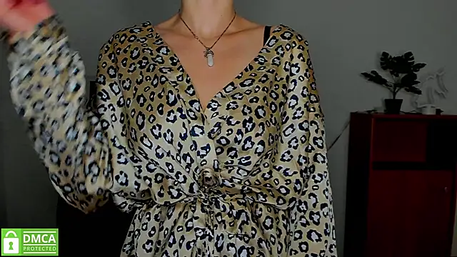 annakillianox online show from 10.24.25