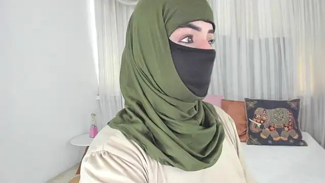 Snapshot of Uzra_hayed chatting on 05.04.26 Uzra hayed online show from 05.04.26