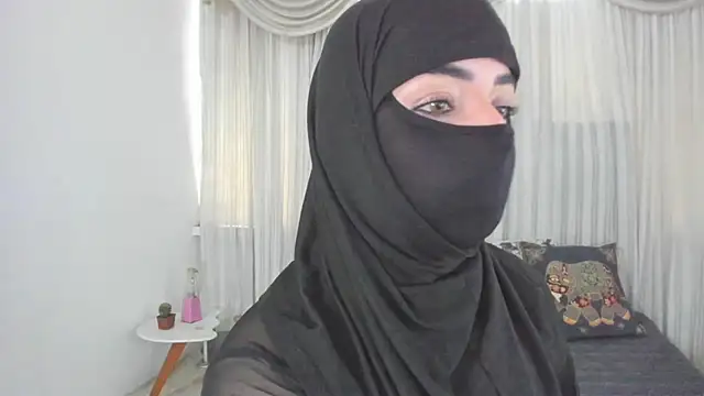 Snapshot of Uzra_hayed chatting on 06.03.26 Uzra hayed online show from 06.03.26