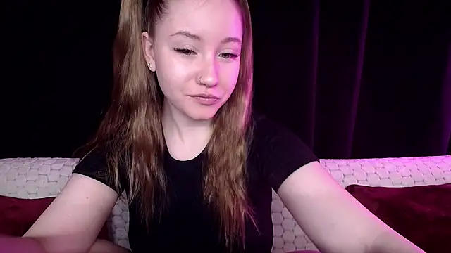 Snapshot of SindiWatsoon chatting on 01.04.25 SindiWatsoon online show from 01.04.25