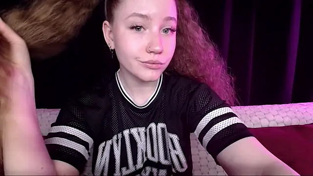 Snapshot of SindiWatsoon chatting on 02.26.25 SindiWatsoon online show from 02.26.25