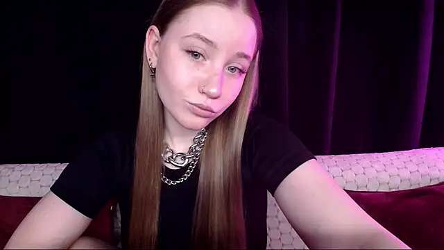 Snapshot of SindiWatsoon chatting on 03.15.25 SindiWatsoon online show from 03.15.25