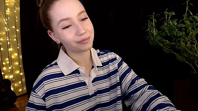 Snapshot of SindiWatsoon chatting on 09.26.25 SindiWatsoon online show from 09.26.25