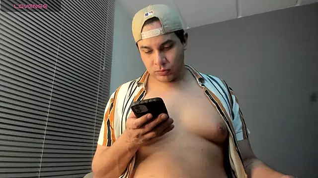 Latin boy surprisee online show from 03.25.26