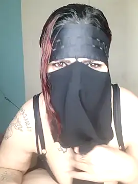 Snapshot of Meral1 chatting on 01.10.25 Meral1 online show from 01.10.25