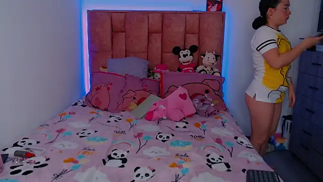 nahia  2 online show from 10.14.25