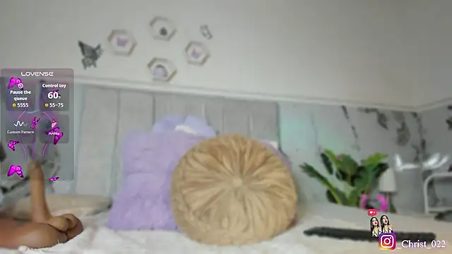 Snapshot of christal_cutee chatting on 03.08.26 christal cutee online show from 03.08.26