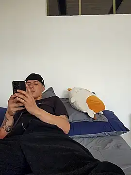 joanguzman02 online show from 04.02.26