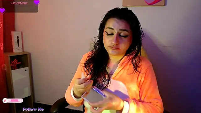 setzuna  online show from 03.15.25