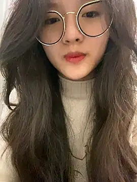 Krixxi22 online show from 12.13.24