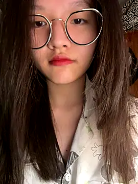 Krixxi22 online show from 10.19.25