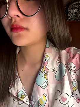 Krixxi22 online show from 11.16.25